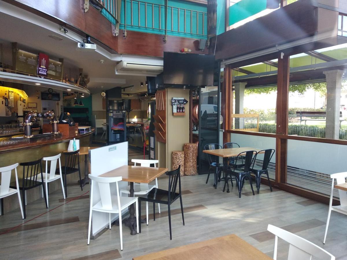 Hotel Brios Lugo Bagian luar foto