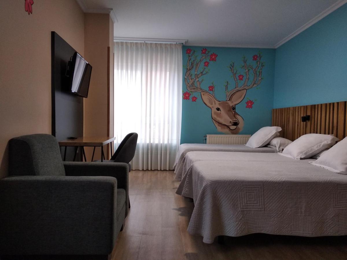 Hotel Brios Lugo Bagian luar foto